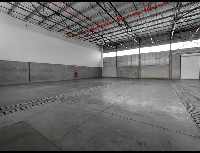 927M² WAREHOUSE TO LET IN POMONA